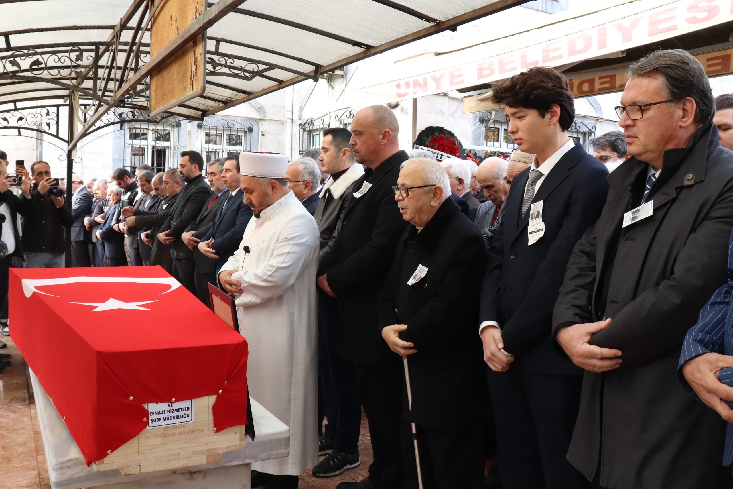 Eski Sanayi ve Ticaret Bakanı Şükrü Yürür, Ordu'da son yolculuğuna uğurlandı