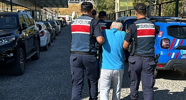 Bir kişi oğlunu bıçakla öldürdü