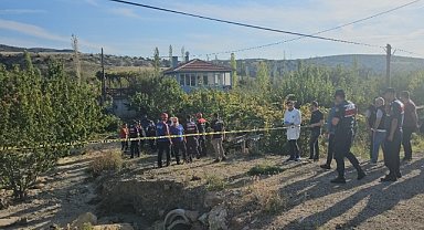 4 gündür kayıp olarak aranan kişi devrilen otomobilinde ölü bulundu