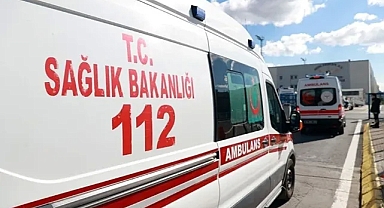 Bir otomobilin su tankerine çarpması sonucu 1'i bebek 3 kişi öldü