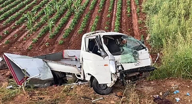 Devrilen, tarım işçilerini taşıyan pikaptaki 1 kişi öldü, 22 kişi yaralandı