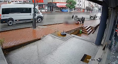 Devrilen traktörün sürücüsü hayatını kaybetti