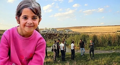 Ekipler Narin'i ararken aile üyeleri bakın neler yapmış?