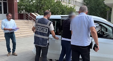 Oğlunun kolundan bıçakla yaraladığı kişinin kalp krizinden öldüğü iddia edildi