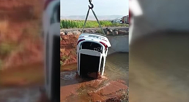 Sulama kanalına düşen otomobildeki 3 kişi öldü