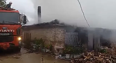 Ordu'da Korkutan Yangın: Ahşap Ev Tamamen Yandı