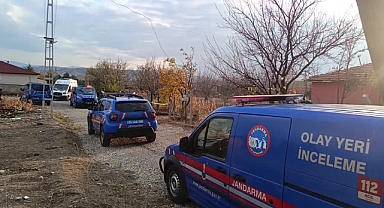 Bıçakla annesini yaralayıp eniştesini öldüren kişi gözaltına alındı