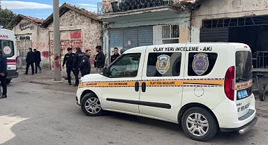 Bir kadın evinde silahla başından vurulmuş halde ölü bulundu