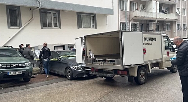 Cam silerken 4. kattan düşen kadın hayatını kaybetti