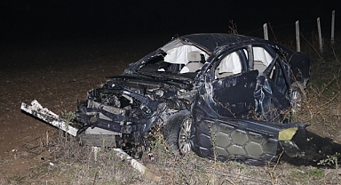 Devrilen otomobildeki 1 kişi öldü,1 kişi yaralandı