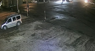 İki kamyonet arasında sıkışan sürücü hayatını kaybetti
