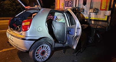 Samsun-Ordu kara yolunda tıra çarpan otomobilin sürücüsü hayatını kaybetti