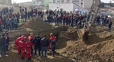 Ankara Polatlı'da Kanalizasyon Çalışması Sırasında Göçük: 1 Ölü, 1 İşçi Hala Toprak Altında