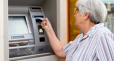Emeklilere maaşa ek 20 bin lira ödeme jesti!