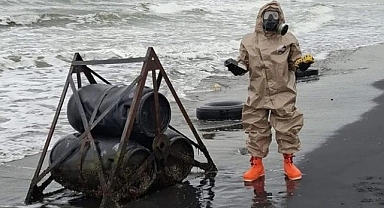 Ordu Sahillerinde 7 Varil Kıyıya Vurdu: Birinde Kimyasal Madde Tespit Edildi