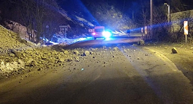 Ordu’da Heyelan: Aybastı-Fatsa Yolu Ulaşıma Kapandı, Ekipler Müdahale Etti