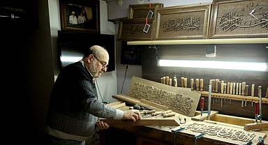 Ailesinin 100 yıllık oymacılık geleneğini evinin kilerinde yaşatıyor