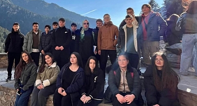 Ayşe Şahin Anadolu Lisesi Öğrencileri Karadeniz’de Tarih ve Doğa Yolculuğuna Çıktı