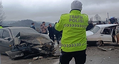 Fatsa’da İki Otomobil Çarpıştı: 2 Yaralı
