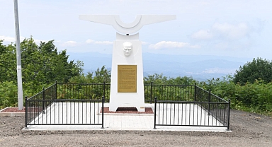 Alınca Hava Şehitleri Anıtı Törenle Açıldı